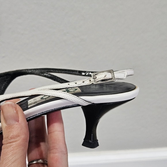 Black & white leather pumps - Picture 4 of 15